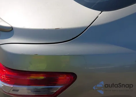 2010 Toyota Camry Le z USA, uszkodzony, nr VIN 4T4BF3EK9AR021606